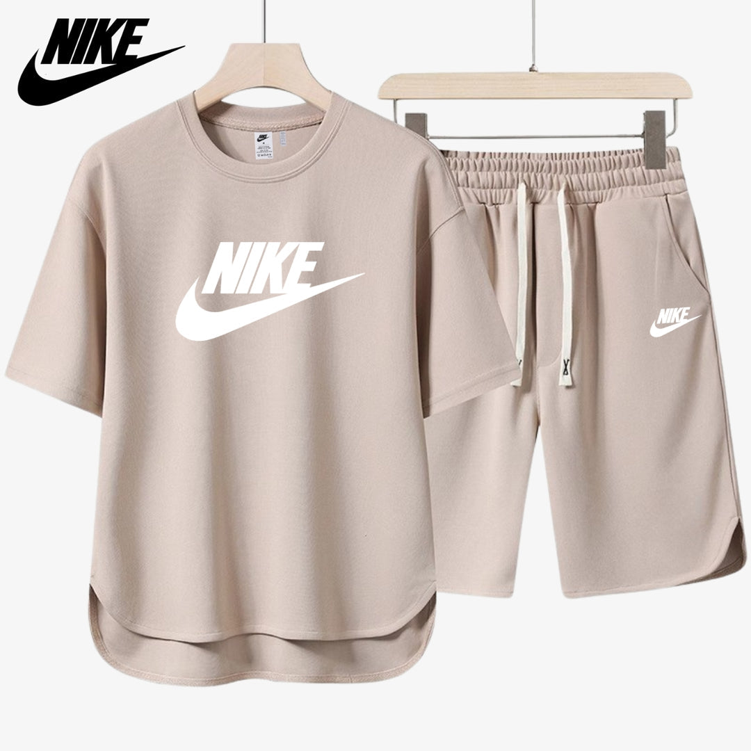 Avslappnad Herroutfit || T-shirt och Shorts
