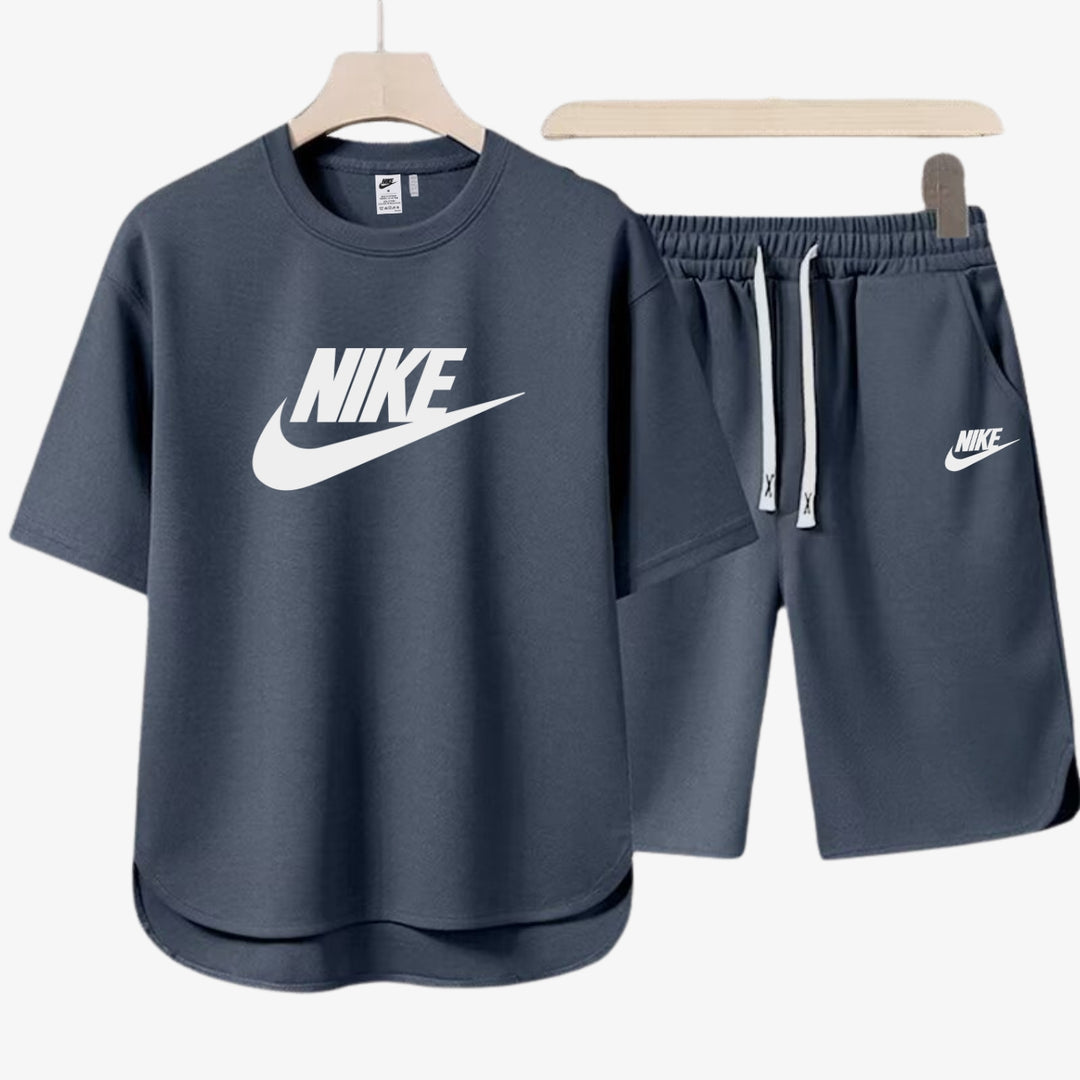 Avslappnad Herroutfit - T-shirt och Shorts
