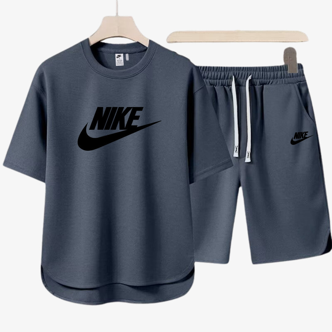 Avslappnad Herroutfit - T-shirt och Shorts
