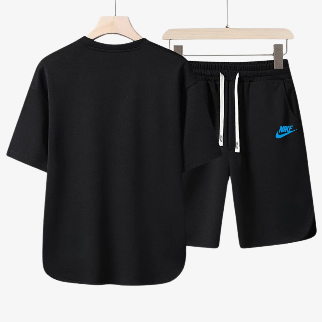 Avslappnad Herroutfit - T-shirt och Shorts