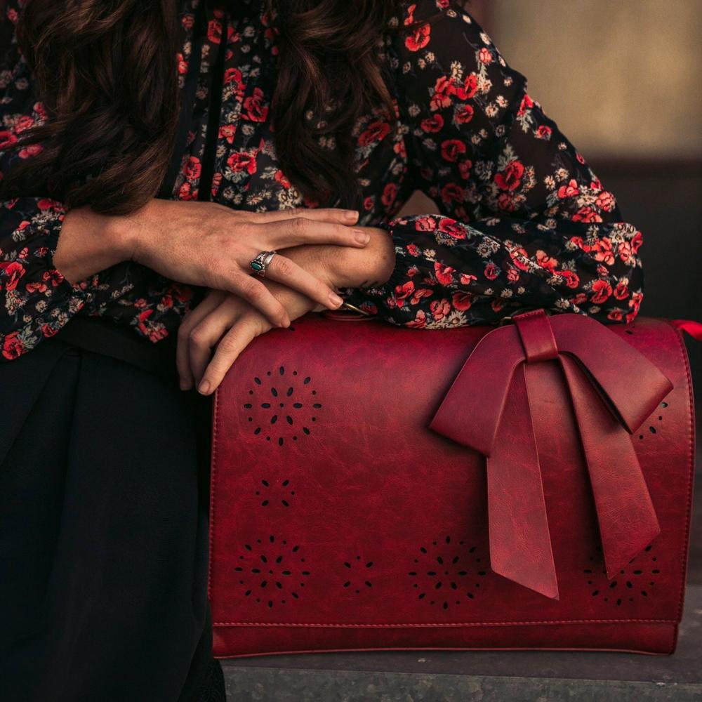 Bernadette – rosettväska i satchel-stil