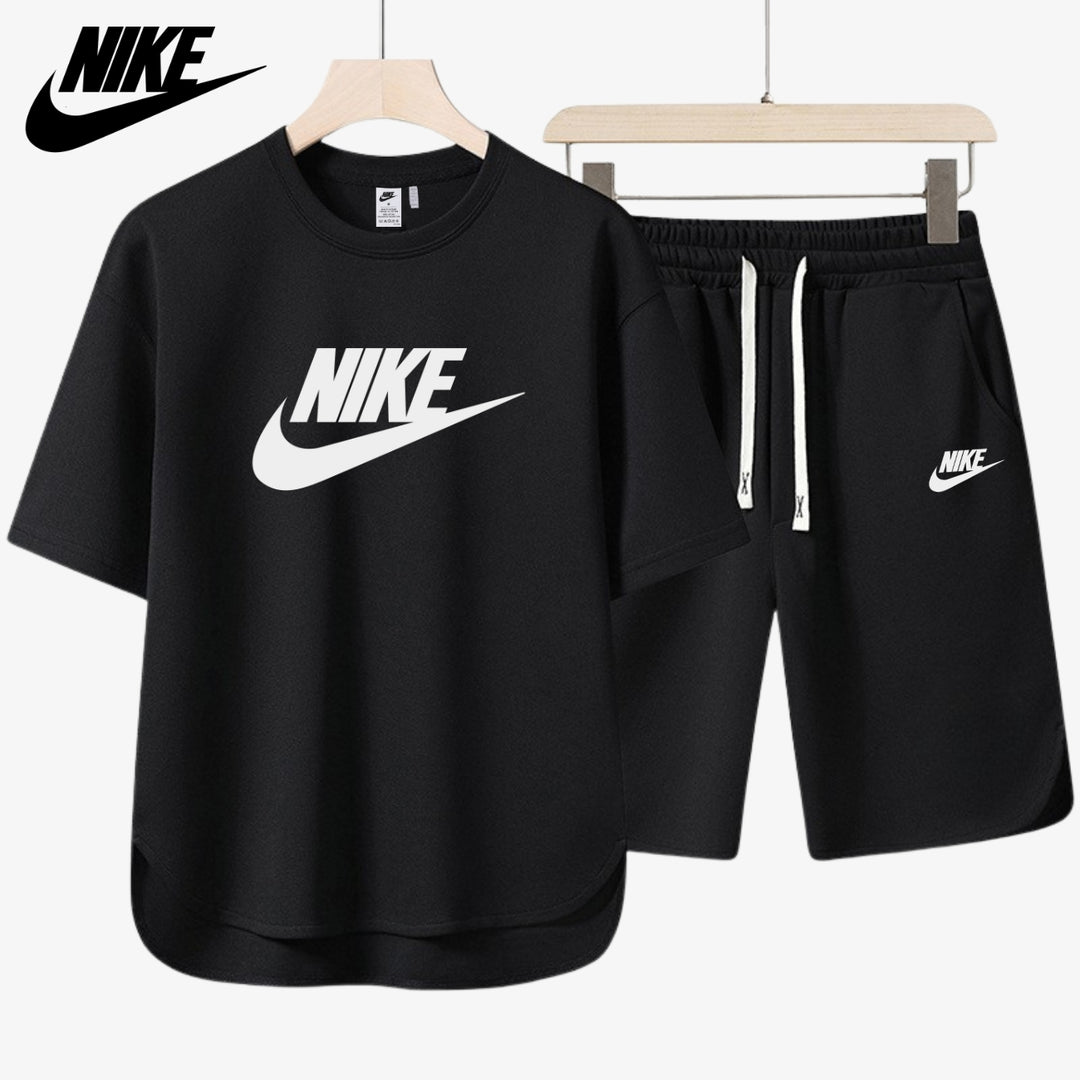 Avslappnad Herroutfit || T-shirt och Shorts