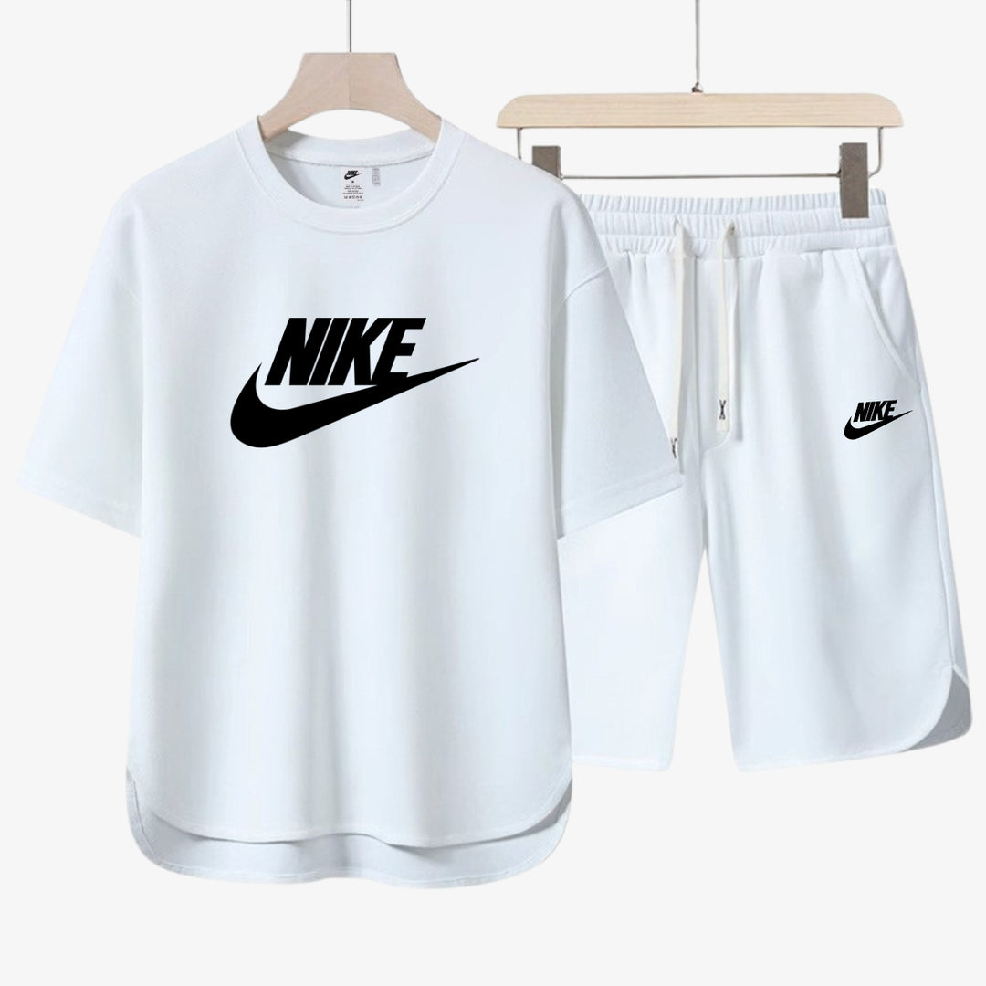 Avslappnad Herroutfit - T-shirt och Shorts