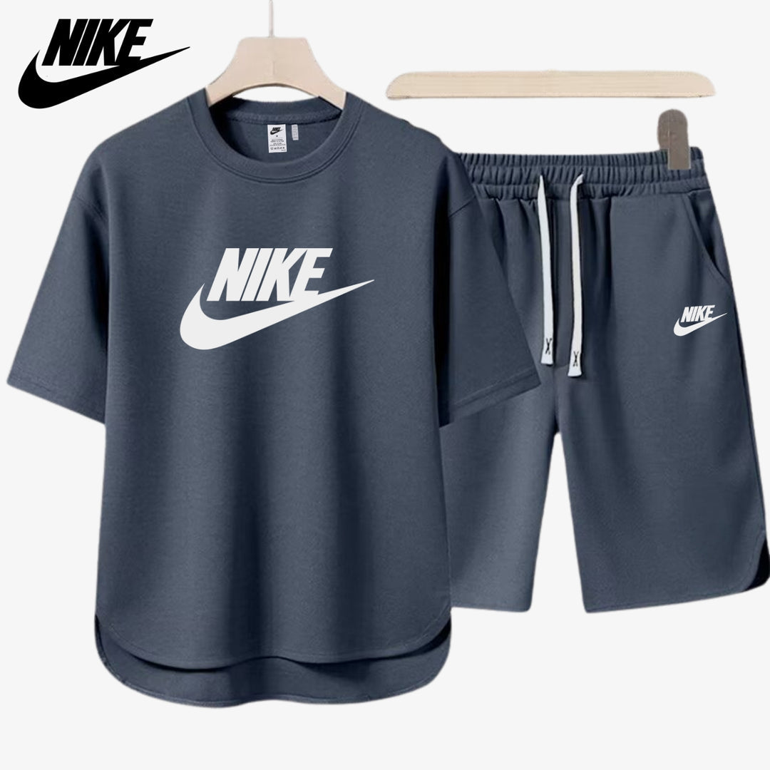 Avslappnad Herroutfit || T-shirt och Shorts