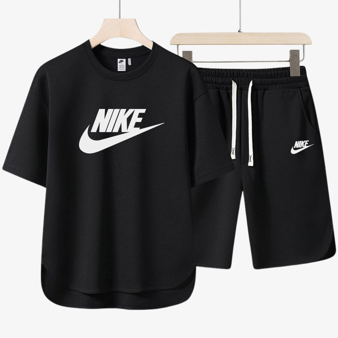 Avslappnad Herroutfit - T-shirt och Shorts