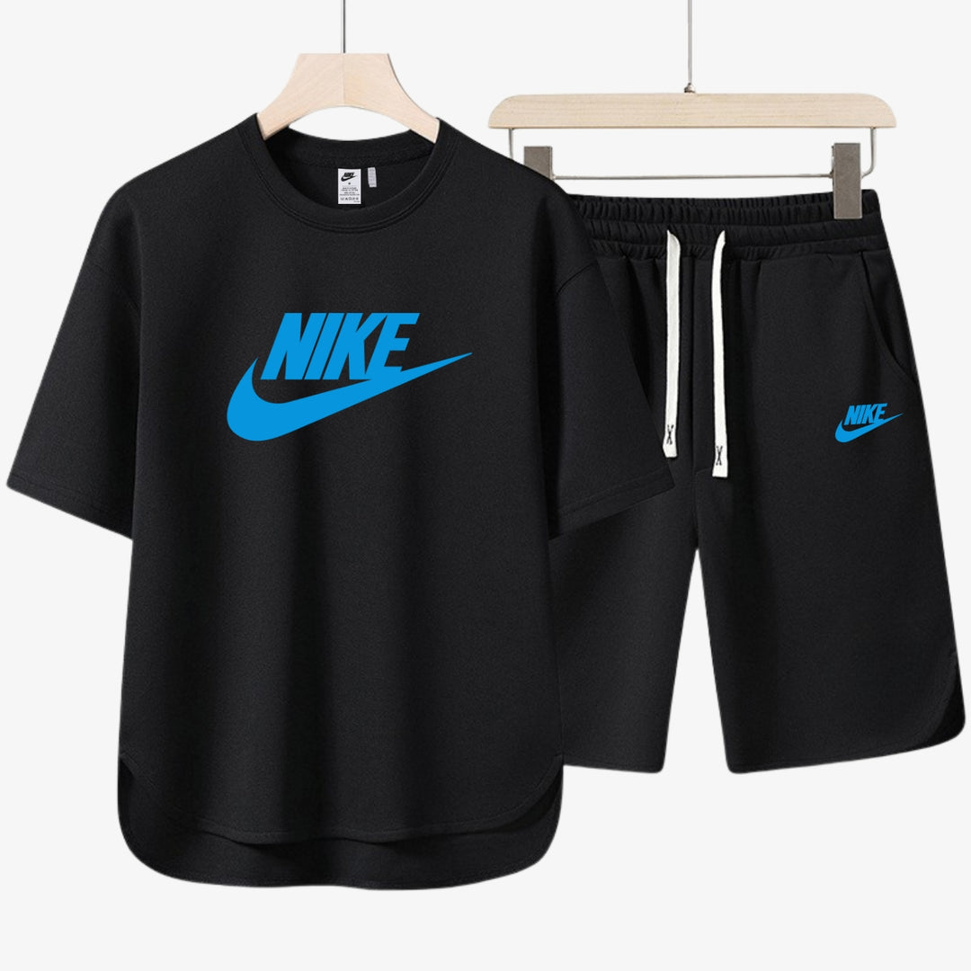 Avslappnad Herroutfit - T-shirt och Shorts