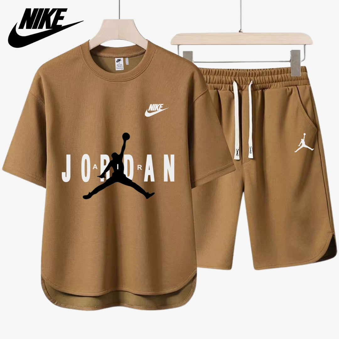 Avslappnad Herroutfit || T-shirt och Shorts